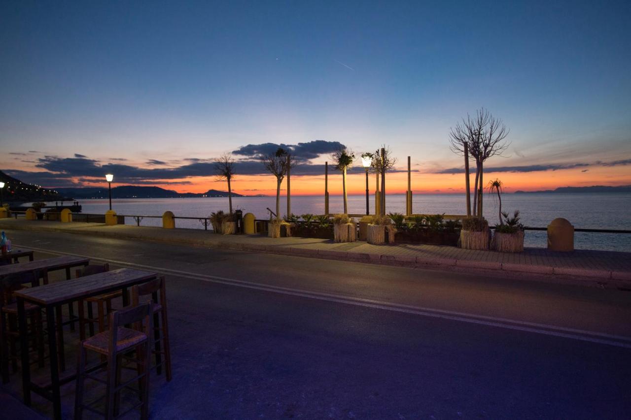Sea Side Rooms Rhodes City Esterno foto