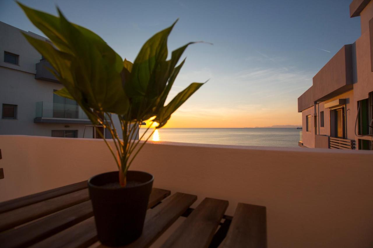 Sea Side Rooms Rhodes City Esterno foto
