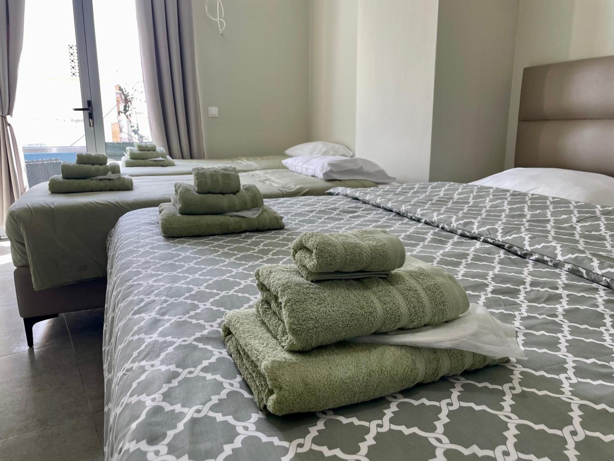 Sea Side Rooms Rhodes City Esterno foto
