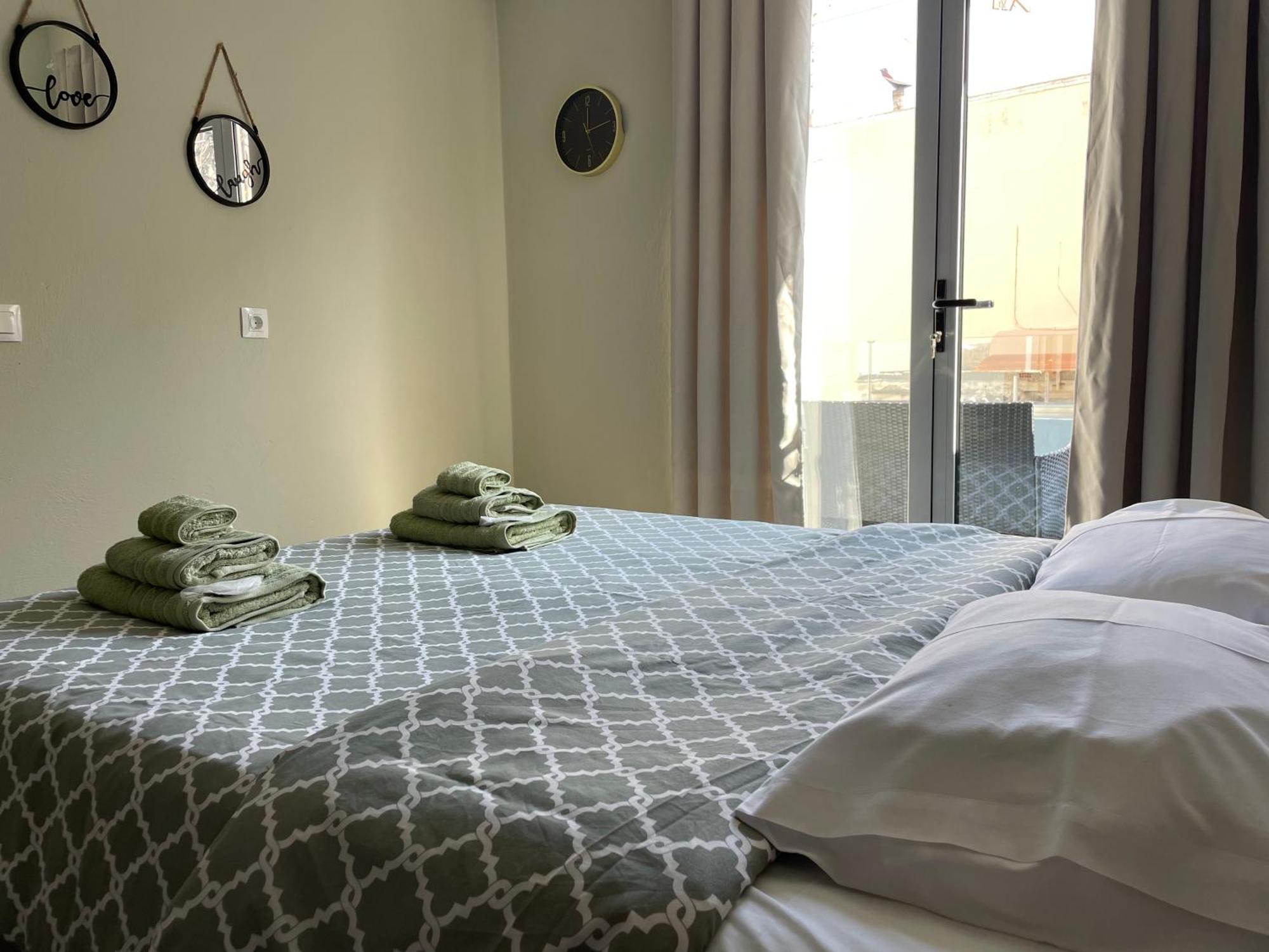Sea Side Rooms Rhodes City Esterno foto