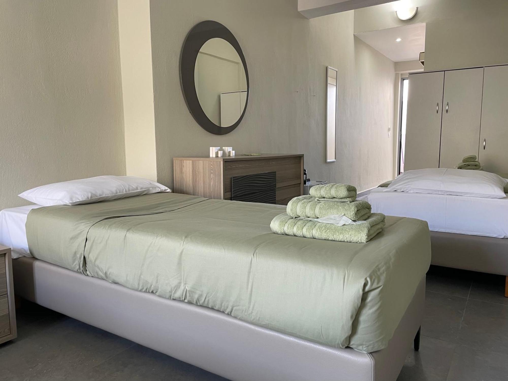 Sea Side Rooms Rhodes City Esterno foto